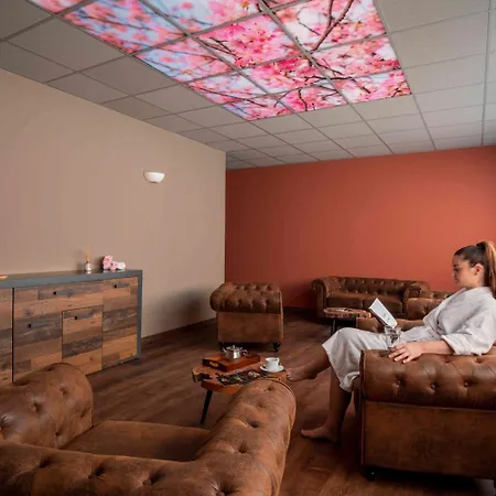 The Originals City, Relax'otel, 3*